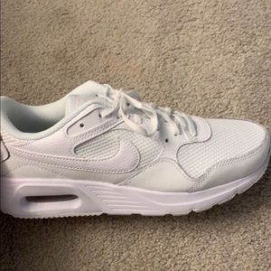 women’s white nike air max Sc’s size 9